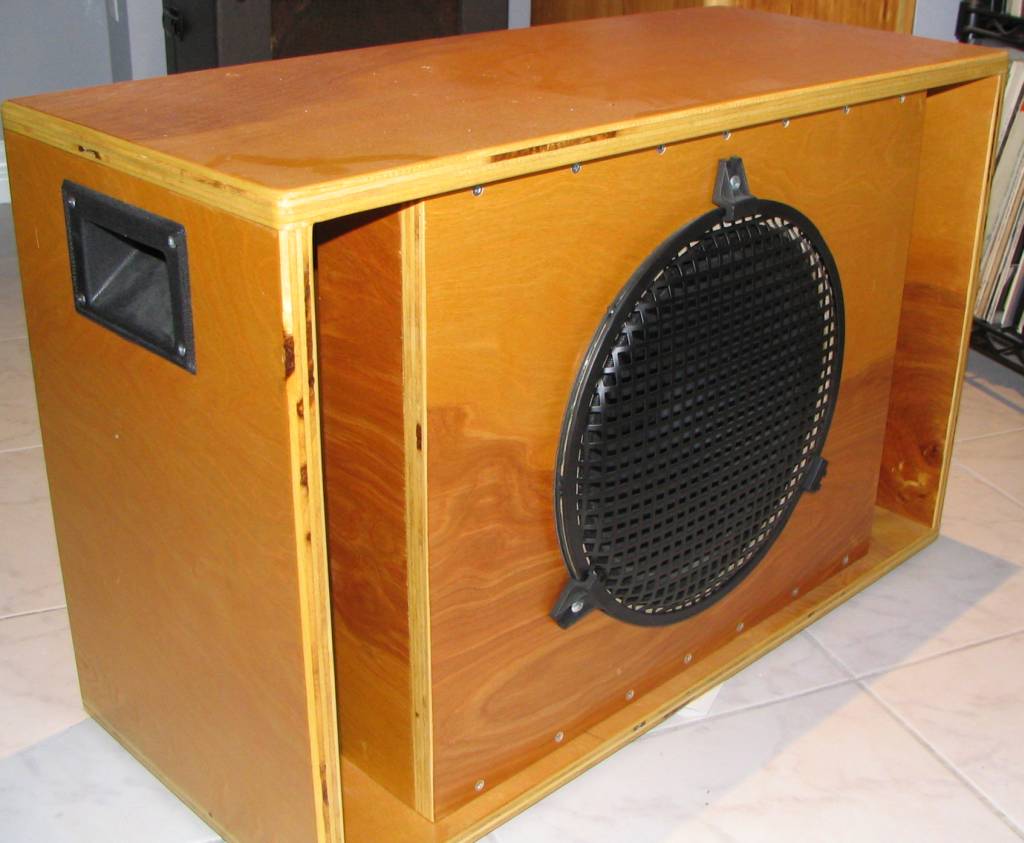 Guitar Speaker Cab Design